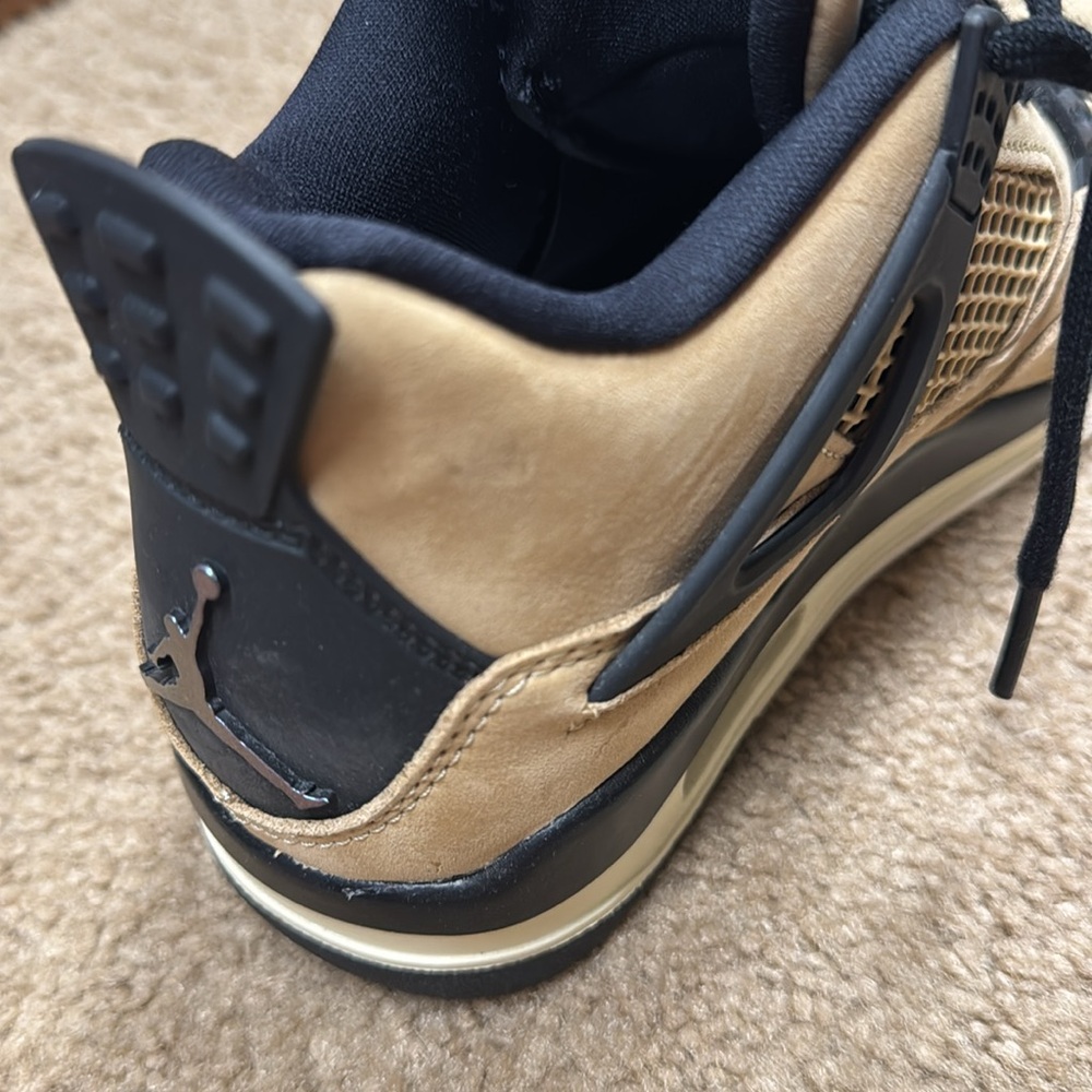 Jordan 4 Retro women. Size 6.5 - Picture 9 of 11